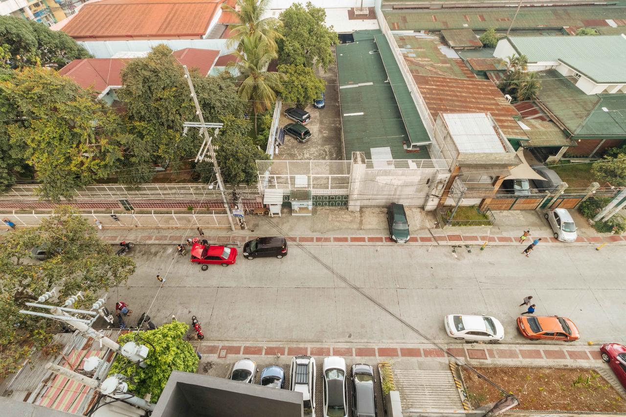 Reddoorz Plus At Banawe Quezon City Exterior photo